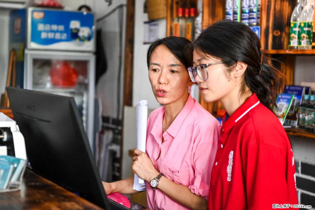全网追的“扁担女孩”，找了一份暑假工，时薪12元 - 焦作生活资讯 - 焦作28生活网 jiaozuo.28life.com